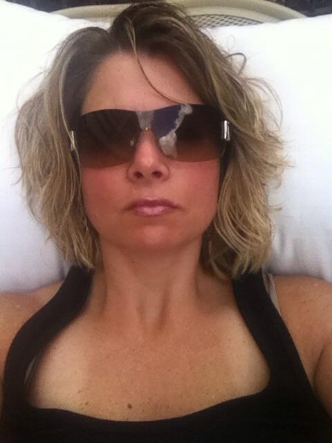 ittybitty12345's tweet photo. 40 th B-day..
Ohio laying in the sun.. Prior to Kenny &amp; Church concert. http://t.co/zt2cJS44BE