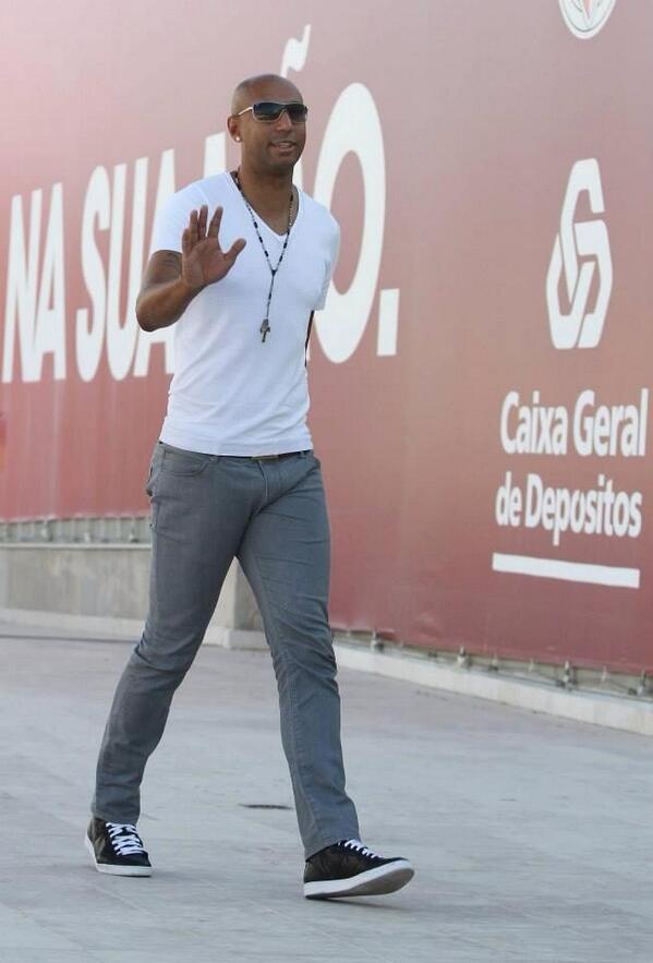 luisao4oficial's tweet photo. Começa hoje mais uma caminhada! uma nova etapa! Deus sempre presente... http://t.co/uiTWURyacV