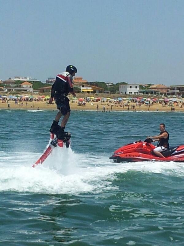 flyboardhuelva's tweet photo. Otra de mi hermano :) http://t.co/HnOok0a3RY