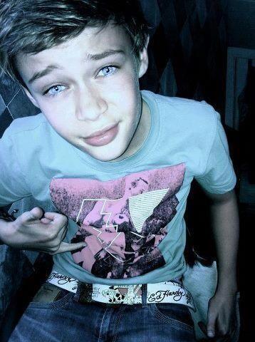 benjaminoficiel's tweet photo. My eyes blues !!<3 http://t.co/GIITUYDu27