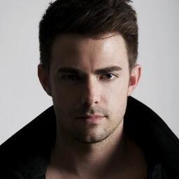 malecrushes's tweet photo. JONATHAN BENNETT http://t.co/XGnFJtTmcj