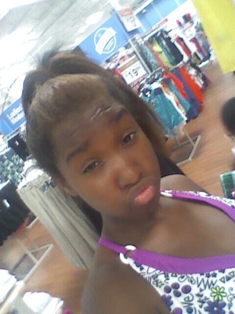 TelaPooh's tweet photo. At Walmart http://t.co/ojGaN0GZk5
