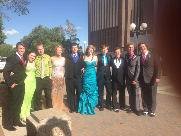 JoshuaWatch's tweet image. #ODS2012
@Matt_Landers8 @matthewkreutzer @KyliePingert @AdamDietz2 @ConnerBlack14 @samm_grad @aliakistner_3