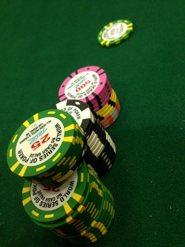 OnAFoldDraw's tweet image. 21.6K/15Kss $235 #DailyDeepstack, half hour of 300/25 just started.  Almost 1,300 runners so far.  Reg still open