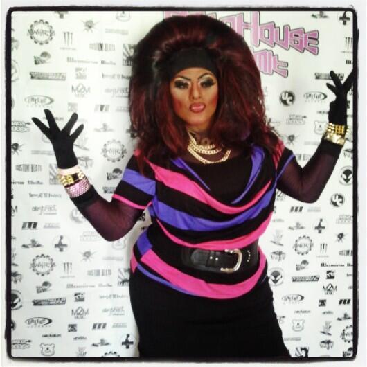 wominawells's tweet photo. Hard House Summit baby http://t.co/XIdKsMIH3l
