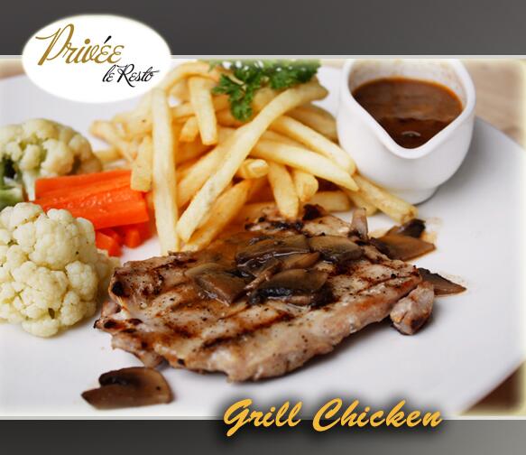 PriveeleResto's tweet photo. "Grill Chicken"  Disajikan dgn kentang &amp; saus (lada hitam/jamur/mentega),  Privee Le Resto, menara jamsostek lantai 9 http://t.co/o9nHUoRHl8