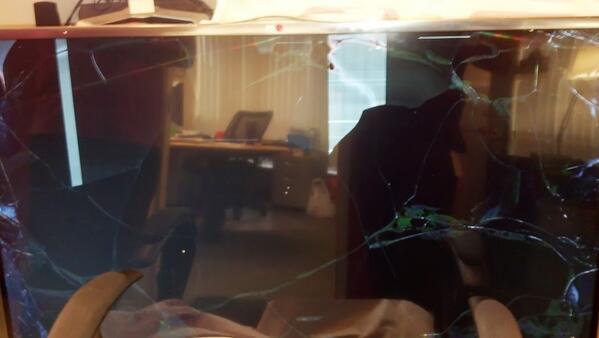 RC3Media's tweet photo. Big TV unboxing feels like Christmas, til we noticed the Shattered Screen. Bad Delivery Guy! http://t.co/xmFTydTGqt