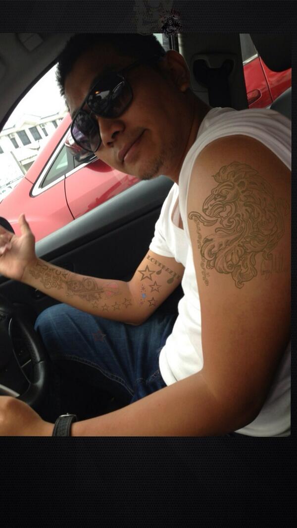 BYavik's tweet photo. #lovintatooo 😤✌ http://t.co/SRklJq7wCZ