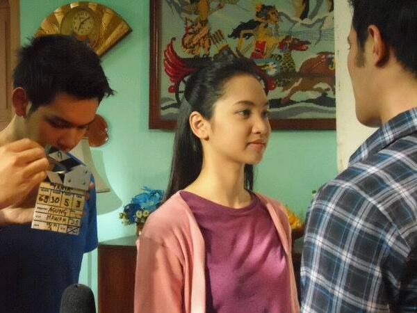 tania_film's tweet photo. #BehindTheScene - Pertemuan pertama Tania dengan Genta :) #TANIAfilm @FILM_Indonesia @FilmID_ #ComingSoon http://t.co/4enQTUlLe7