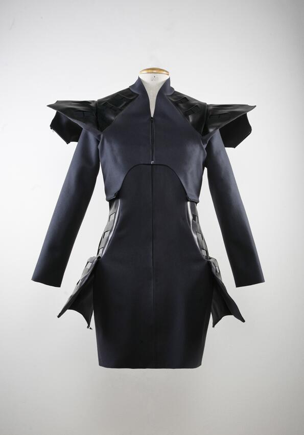 CrunchWear's tweet photo. Wearable Solar Clothing Looks Good &amp; Charges Your Gadgets - http://t.co/TU6R3xFFxE #WearableTech http://t.co/62qRnYj1xp