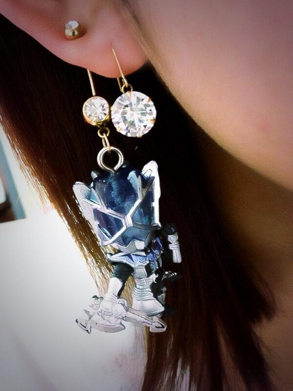 見て見てー(*^o^*)！インフィニティーピアス作った(((o(*ﾟ▽ﾟ*)o