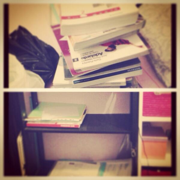 Gemma58637007's tweet photo. #addio#libri#scuola#theend http://t.co/SaCAITECxK