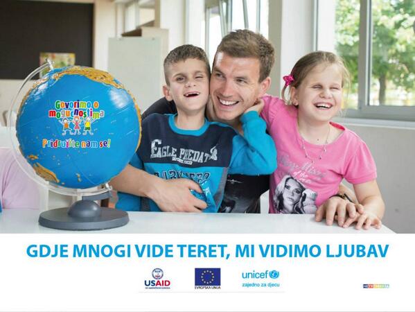 EdDzeko's tweet photo. Gdje mnogi vide teret, mi vidimo ljubav - Pridružite nam se! http://t.co/0OipJaYfzT