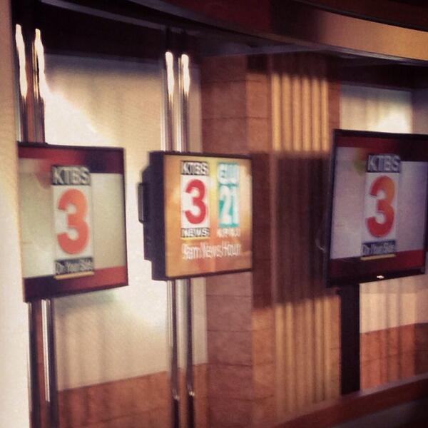 C_Mikki's tweet image. I don't look back and I can't see forward but I can enjoy the present. Now enjoying this moment. #blackWrite