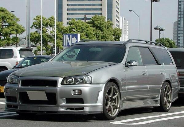 見たらレアな車