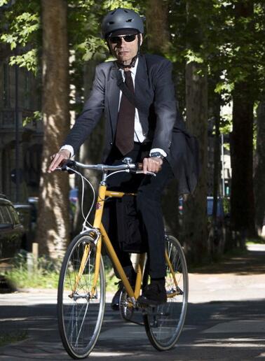 MilanoCycleChic's tweet photo. Bike Manager --> http://t.co/khWs3yMU8r #CycleChic #Milano http://t.co/gB4l9FiZhK