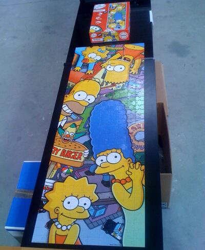 Pour vous donner le sourire, voici,le bonjour de la Famille Simpson de la part de l'équipe jeu-puzzles !!