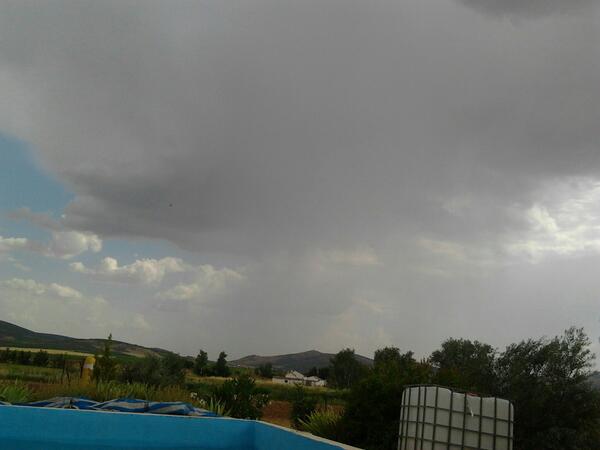 dorydcd's tweet photo. Vaya tarde de piscina:-(:-(  tampoco me voy a quemar http://t.co/nnU8fqpucc