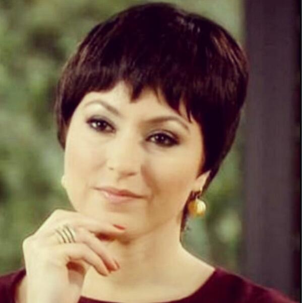 Anlamlı bakışlar! <a href="/yoncacevher/">Yonca Şahinbaş</a>