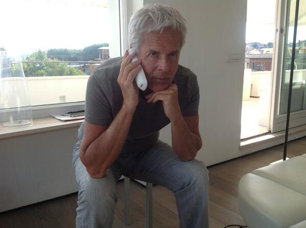 ClaudioBaglioni's tweet photo. Con @OndeFunky in diretta telefonica ora su @RadioItalia !
- Staff - http://t.co/O17VtRCHDG