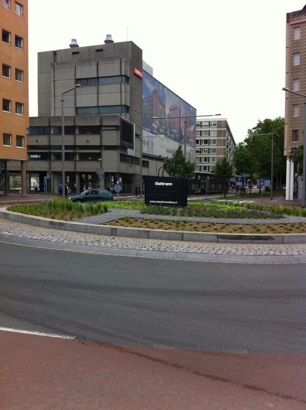 Boogerman_Mak's tweet photo. Mooi uitzicht vanuit ons kantoor! Prima verzorgd door @stamhoveniers #aanwinst voor de omgeving! http://t.co/ScYzLydknQ