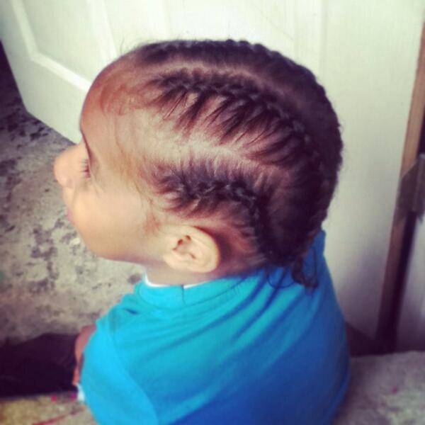 adderly08's tweet photo. Buenos días aquí les dejo una fotito de mi hijo neymar  con su nuevo look http://t.co/UqSu52hkbi