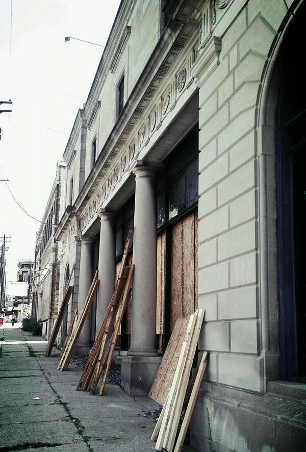 walnuthillsrf's tweet photo. Another facade upgrade of an historic building starting in #walnuthills. Keep an eye on 2400 Gilbert! http://t.co/F34AT4JBjY