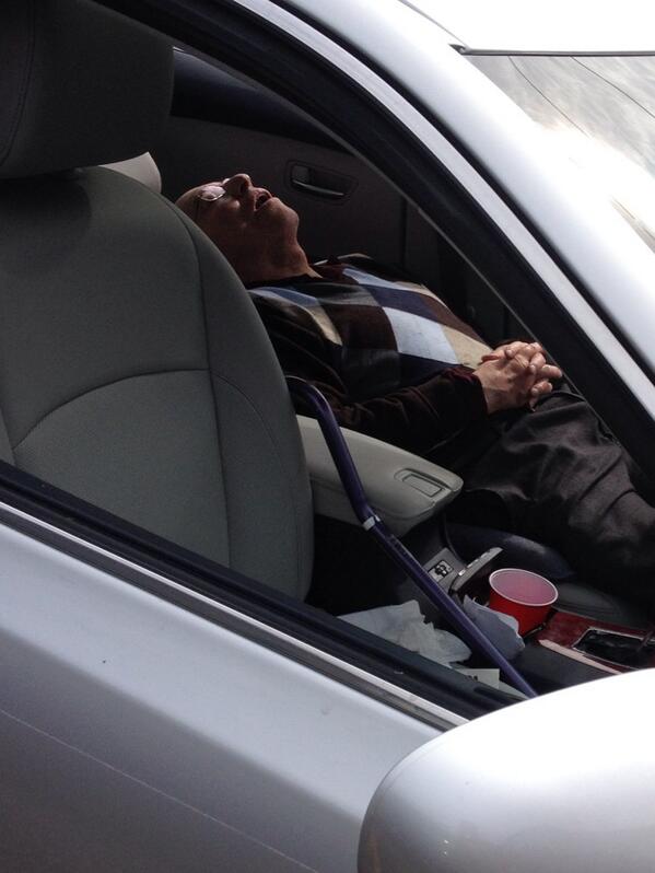 CoolBus_'s tweet image. Old man Rivers taking a nap front row at the gentlemans club KOD. Had to snap a pic #tittycity