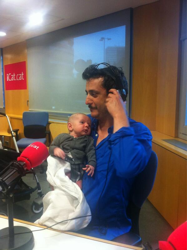 MorroFi's tweet photo. Ja som a la ràdio. http://t.co/oM1c6w1ipf