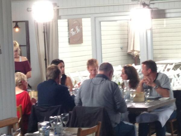 thehutcolwell's tweet photo. 4 in a bed filming at the hut! http://t.co/D8d7Tk30TC