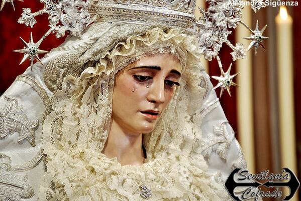 DAndaluzas's tweet photo. La Madre de Dios :)
(María Santísima de la Paz "La Paz" Sevilla). http://t.co/vHx97oxWr6