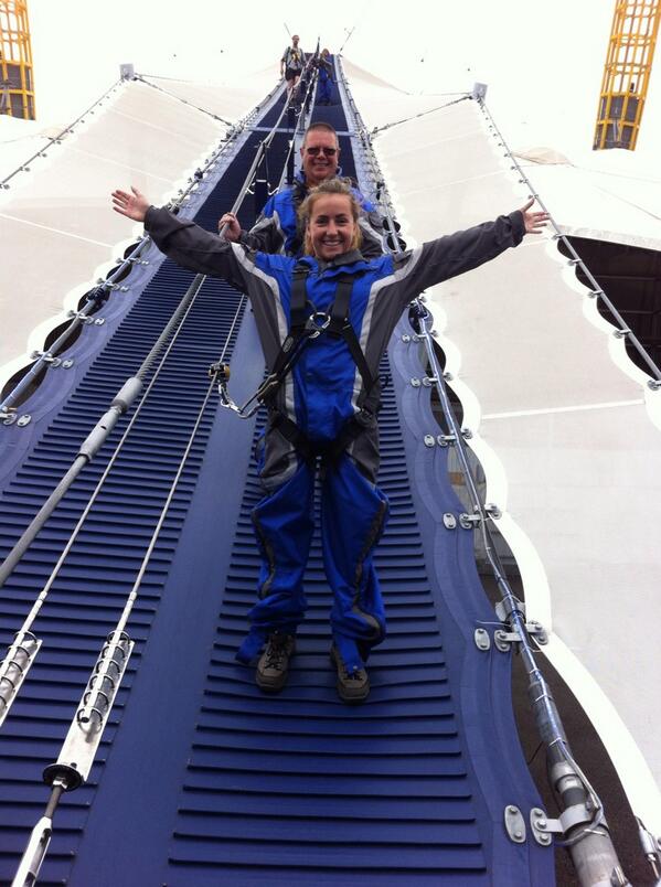 SineadOKeeffe93's tweet photo. Cheeky climb this morning @LucyAnneHunt #findafriend http://t.co/nvIA1dtXlZ
