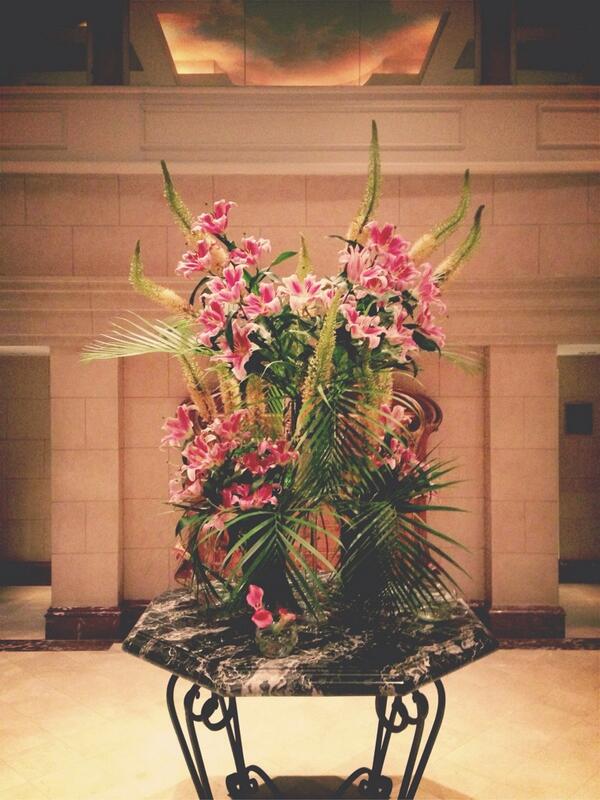 What now? 🌻🇺🇦 (@jimshi809) on Twitter photo Gorgeous display of oriental lilies in the lobby of <a href="/ThePeninsulaNYC/">Peninsula New York</a>! Wow! #flowerporn #fancy #firstclass Gorgeous display of oriental lilies in the lobby of <a href="/ThePeninsulaNYC/">Peninsula New York</a>! Wow! #flowerporn #fancy #firstclass