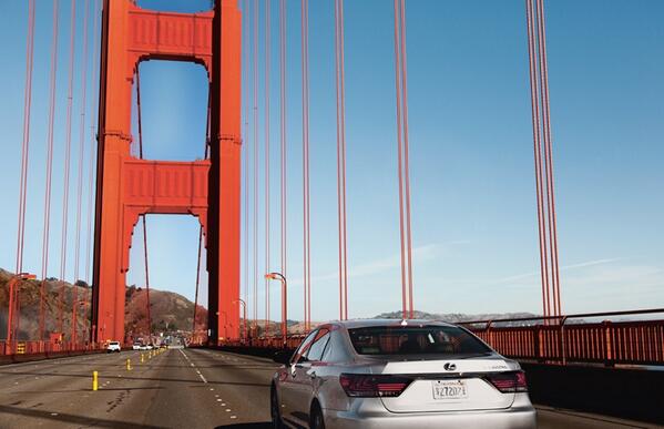 Lexus's tweet photo. With all the gadgets and gear in the #LexusLSh would you notice the scenery on a road trip? http://t.co/pkI4lteVG5 http://t.co/KplxoUeTQt