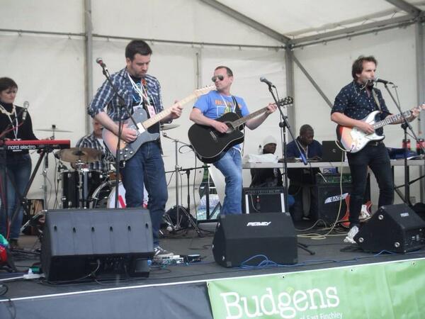 springparkmotel's tweet photo. Another festival shot #springparkmotel http://t.co/E5aCSEGU3N