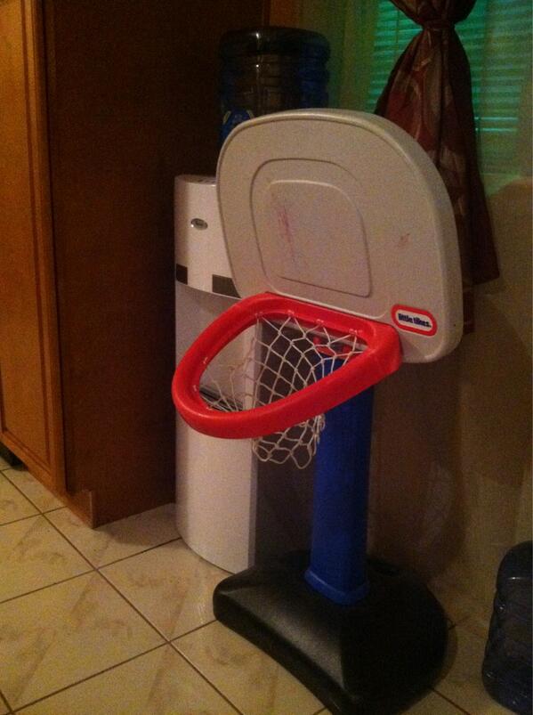 Louieh_'s tweet image. #ballislife #hoopsession #makemelikemike