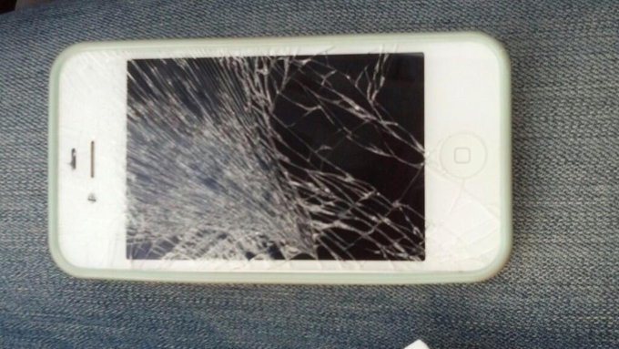 So this happened... Someone help 😭😭😭😭 http://t.co/G0GhwoIMY4<a href="/tag/comehomegato"class="tags"><span>#comehomegato</span></a>