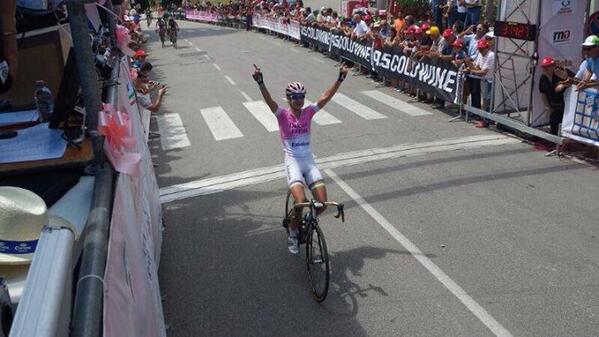 wow look at the gap <a href="/marianne_vos/">Marianne Vos</a> had at the finish today! @GiroRosa2013