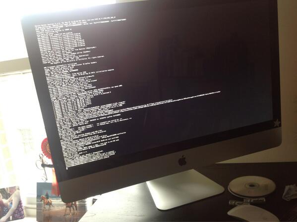 sarahBibski's tweet photo. Macs broken...and i have NO idea what im doing...... http://t.co/xtTWSaweDG