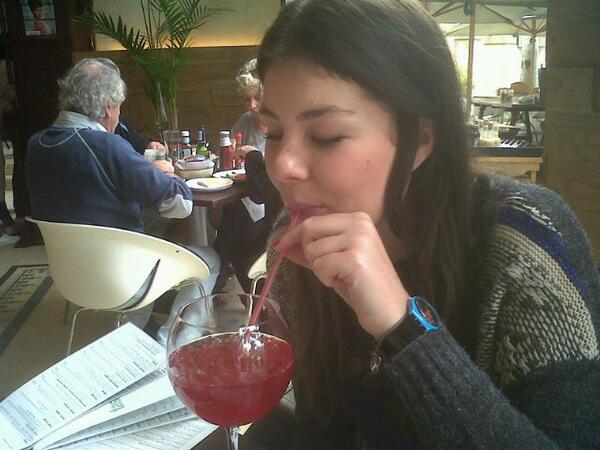 DannyPloos's tweet photo. @amberlongmore having a cocktail at 11 50am #itsfiveoclocksomewhere http://t.co/70xbQJGQAl