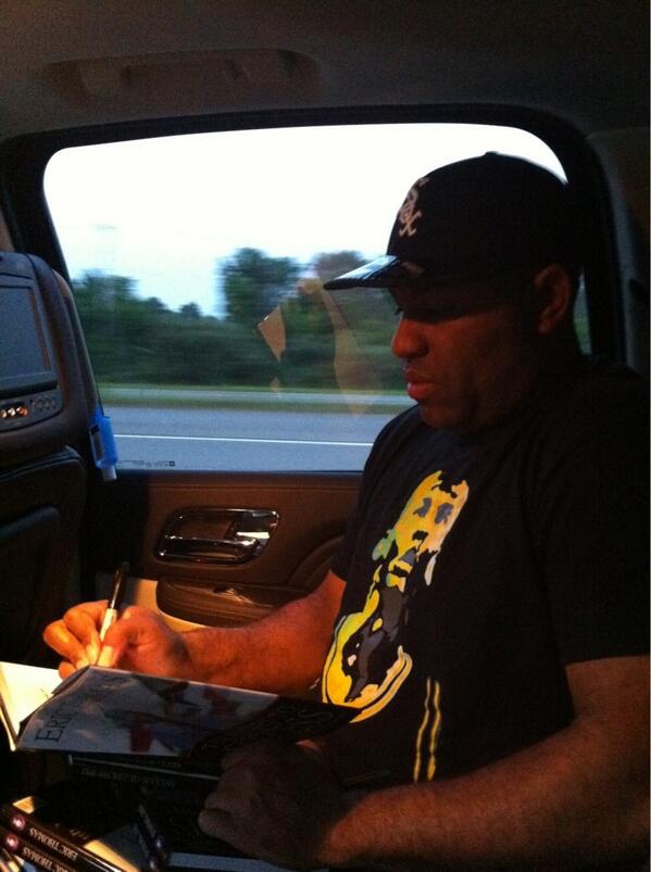 Ericthomasbtc's tweet photo. No Days Off, lets do this for all the people behind us, with us and that Legacy we creating!!! http://t.co/V6K4lg5lvi