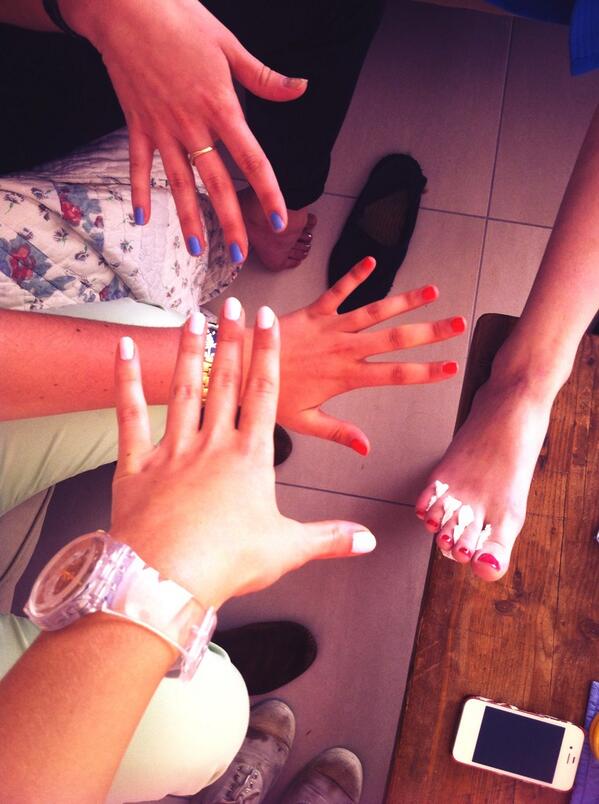 JulssB's tweet photo. Trop girlyyyyyy @rio_camille @Marine56Thomas @StephanySIZORN http://t.co/R8mS1bPUnu