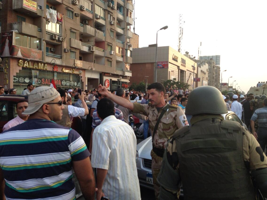 BOQ0xCTCAAAR4Ts.jpg:large