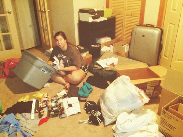 ElyseKlink's tweet photo. Let the packing commence! Goodbye #229! @breannajones6 @Lauren_Bradley2 #bittersweet http://t.co/vo4pymmBJs