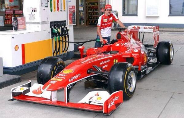 alo_oficial's tweet photo. Llegando a Alemania por carretera...;)

On the way to Germany...;) http://t.co/ogna8IxhzO