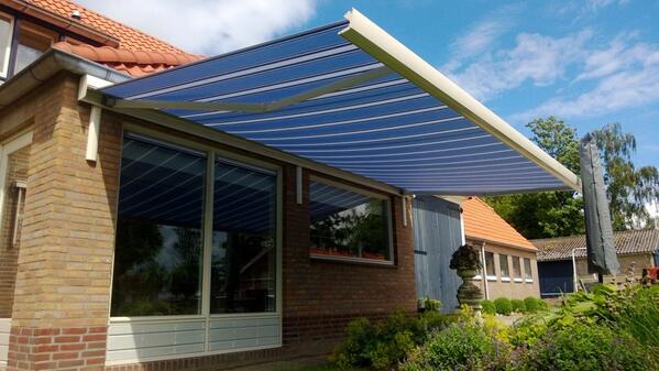 Vandaag weer 3 klanten blij gemaakt in #Emmeloord -#urk-#Espel . Rolluiken en terrasschermen.