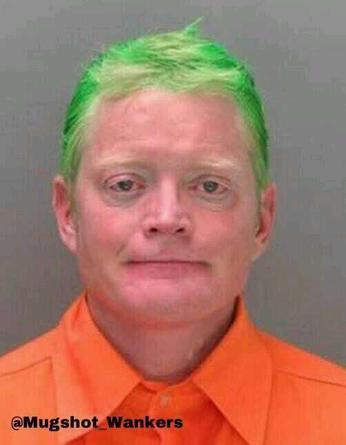 TopButtonWanker tweet picture