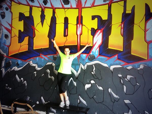 Pollo's tweet photo. “@EvoFitTec: @ArelyTellez antes de iniciar su WOD en #EvofitTec ! 👍💪 ánimo! http://t.co/2Yn2iDSnfG”