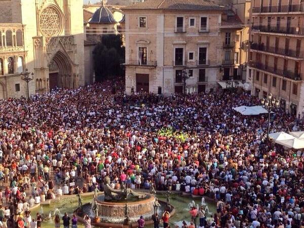 vperislluch's tweet photo. @jordievole ací en va una des de les altures http://t.co/Aex4Cz2Amc