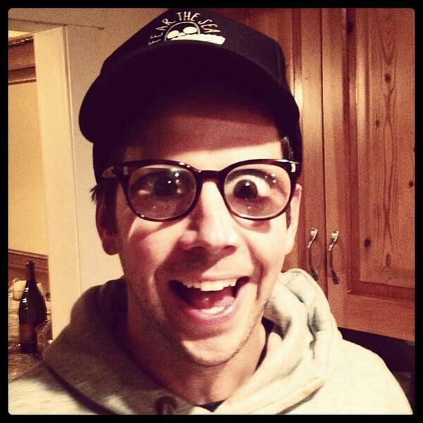 plmddsimpleplan's tweet image. I'm sexy and I know it #SimplePlanBackToBrazil